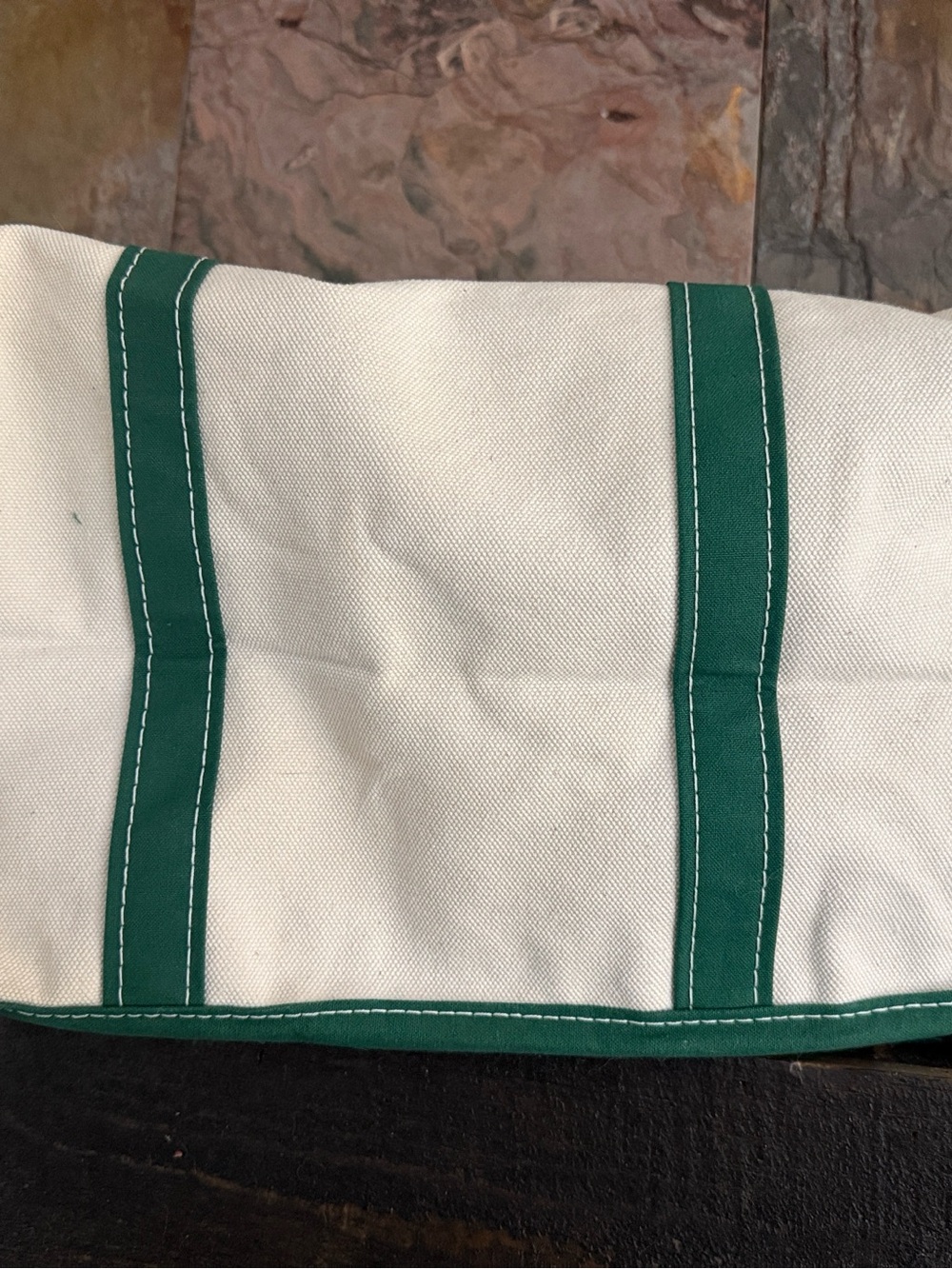 THE IT SUMMER BAG - THE BOAT-YARD | THE CLUTCH IN VINTAGE GREEN - Picture 12 of 16